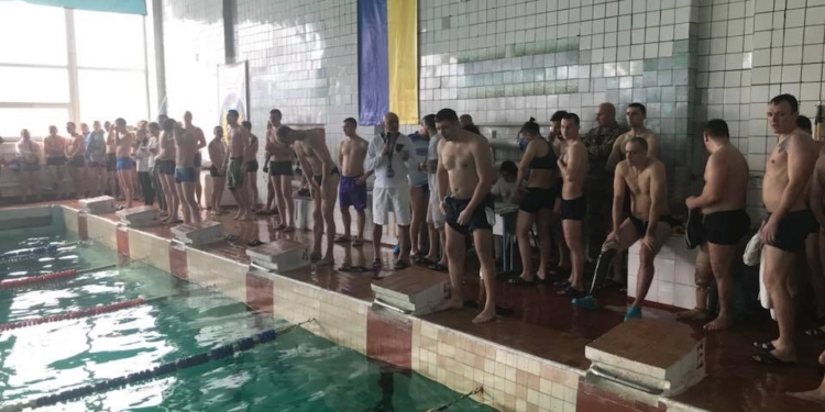 «Плавання нескорених» в буквальном смысле: во всеукраинских соревнованиях в Николаеве приняли участие воины АТО с тяжелыми ранениями
