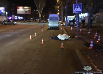 В Николаеве под колесами маршрутки погиб пешеход