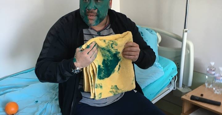 В Киеве активисты нашли и облили зеленкой титушковода Крысина, которого связывают с главой Николаевской ОГА Савченко