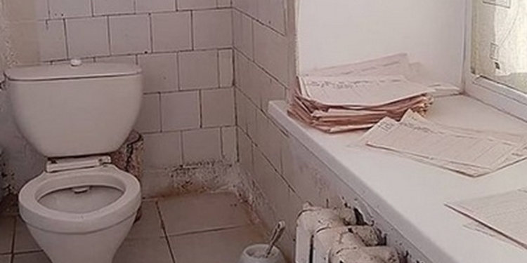 В одной из больниц в глубинке России вместо туалетной бумаги используют истории болезни