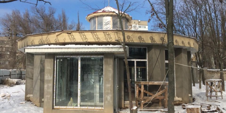 В Николаеве завершается строительство первого и единственного в Украине городка мастеров для творчески одаренных детей