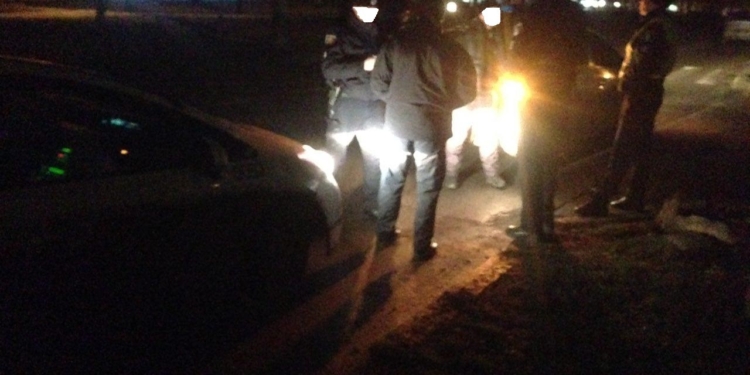 Вечером в Николаеве мужчина напал с ножом на девушку