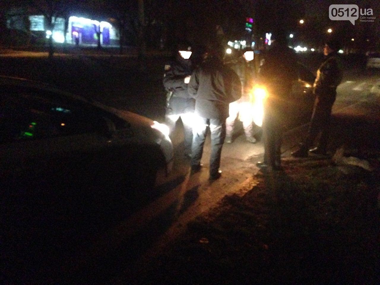 Вечером в Николаеве мужчина напал с ножом на девушку