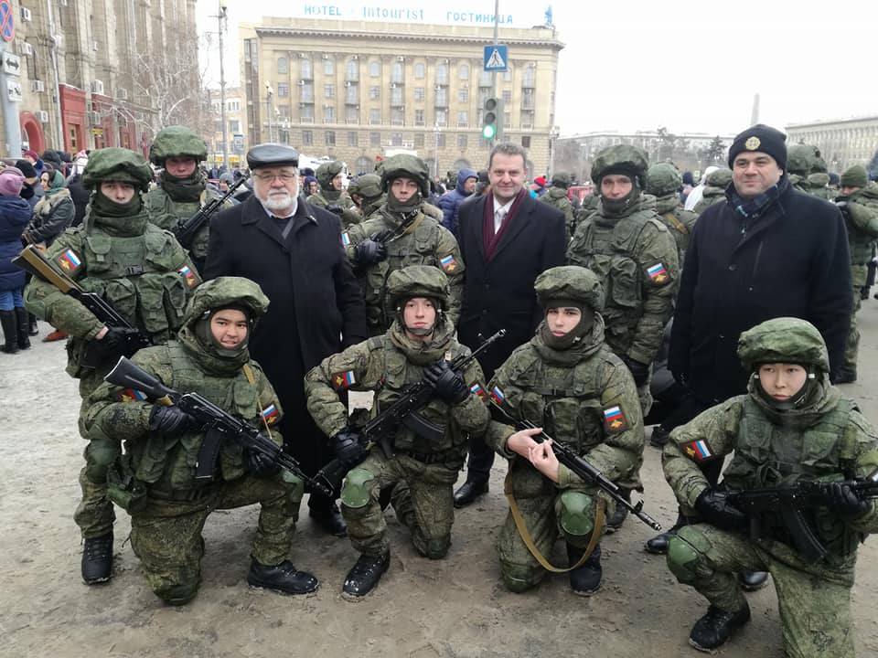 Чехи открестились от депутата сената, съездившего в Крым и сфотографировавшегося с российскими военными, - «он ездил по собственной инициативе» 1