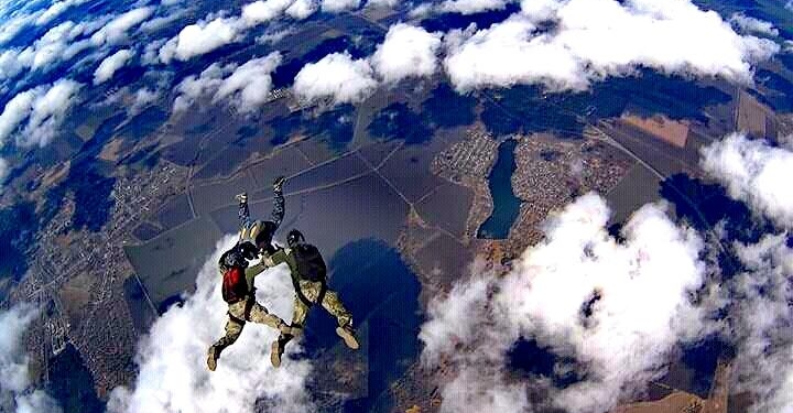 Николаевские морпехи совершат более 600 прыжков с парашютными системами спецназначения