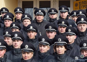 Плюс 67: в Николаеве патрульные полицейские присягнули на верность украинскому народу
