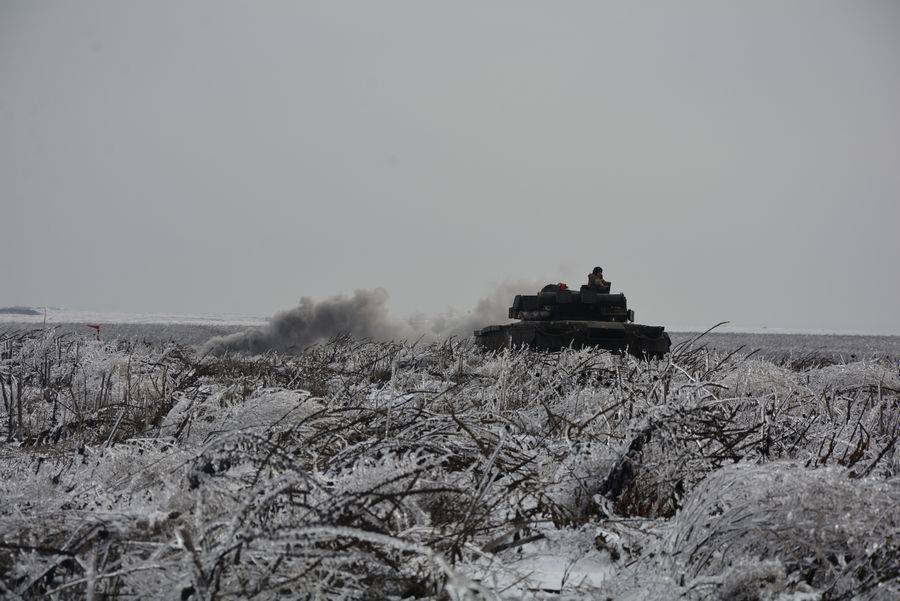 Танкисты 79-й Николаевской отдельной десантно-штурмовой бригады провели боевые стрельбы 19