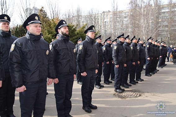 Плюс 67: в Николаеве патрульные полицейские присягнули на верность украинскому народу 21