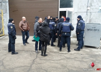 В бизнес-разборки на заводе металлопластиковых изделий в Николаеве пришлось вмешаться полиции