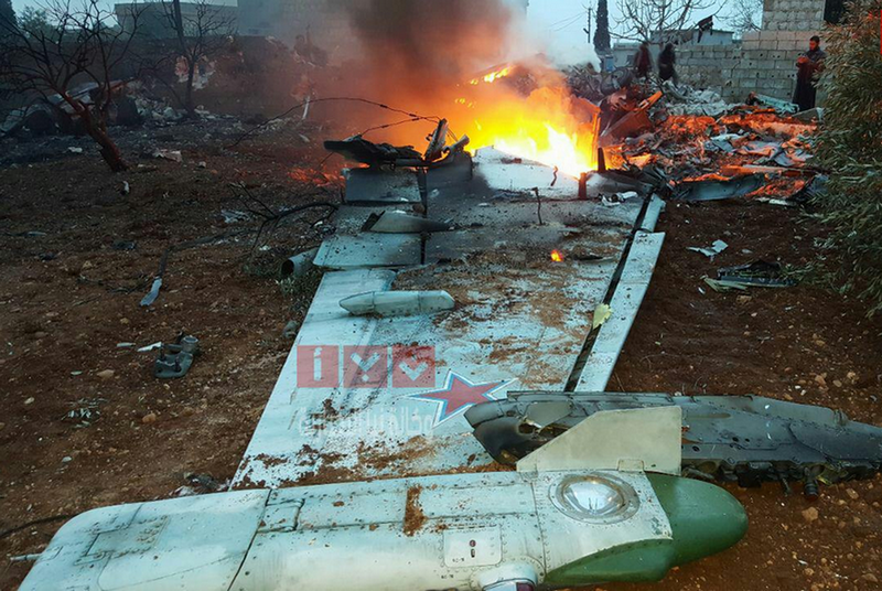 Минобороны РФ подтвердило гибель пилота сбитого в Сирии Су-25, заявив об ответном ударе по месту атаки 5