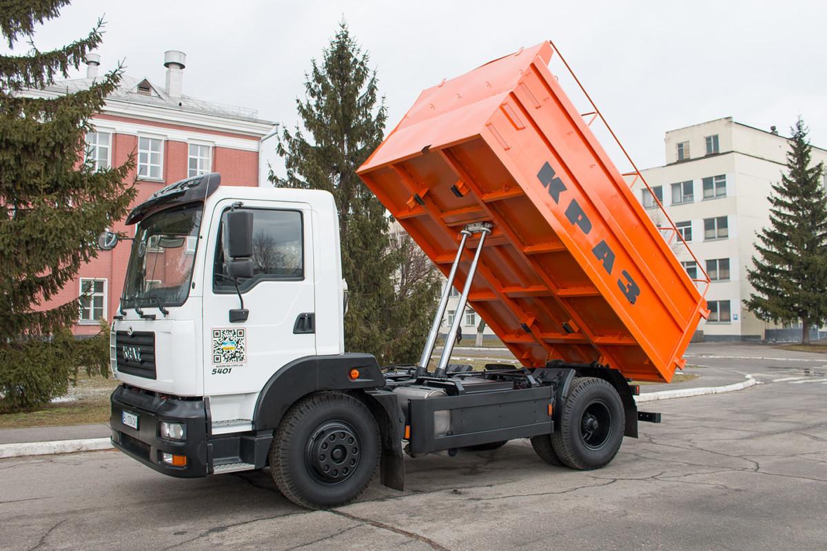 В Украине презентовали свой самосвал-зерновоз. И что?