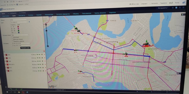 В Николаеве дороги начали посыпать солью сегодня с 4 часов утра