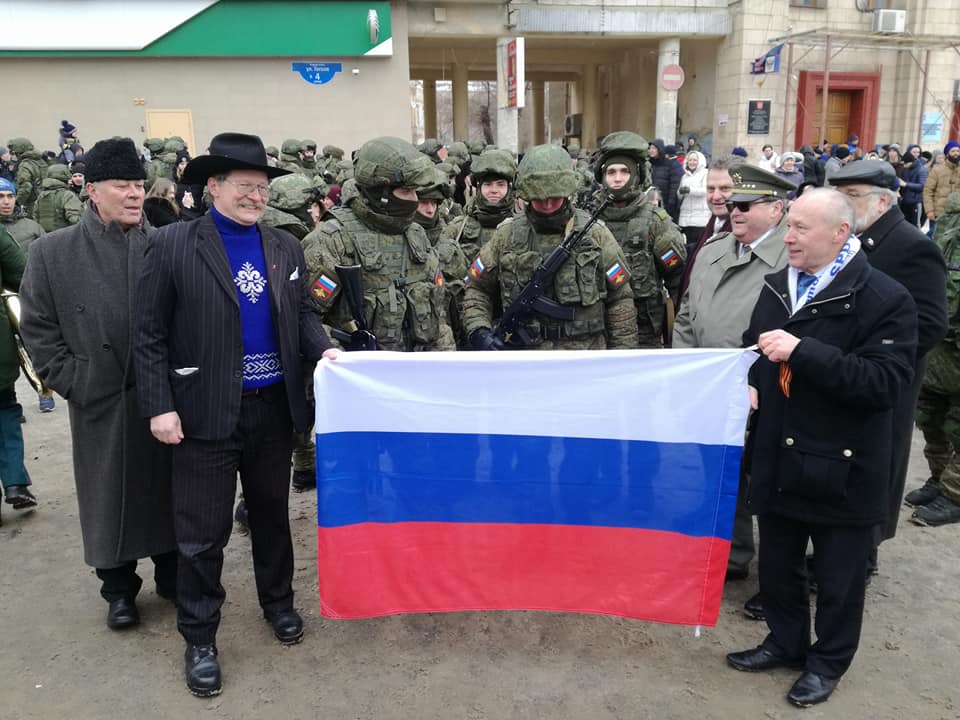 Чехи открестились от депутата сената, съездившего в Крым и сфотографировавшегося с российскими военными, - «он ездил по собственной инициативе» 3