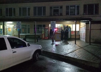 В Первомайске пьяный пассажир ограбил привокзальный киоск – унес поднос с булочками