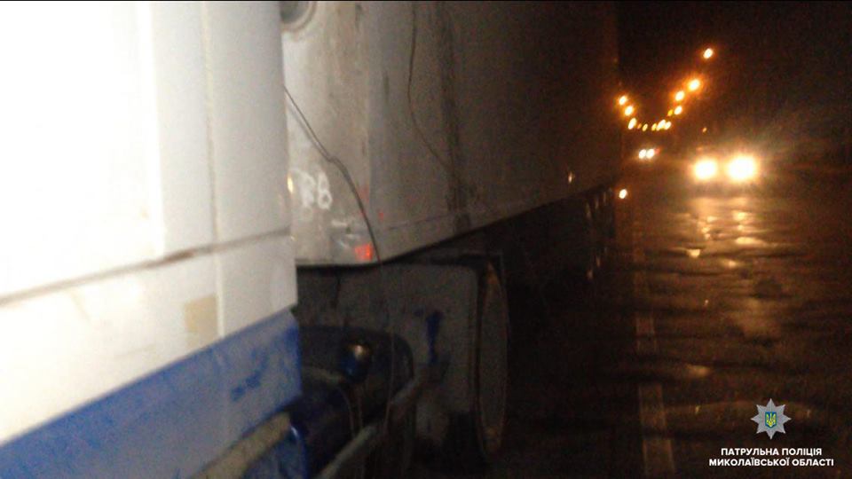 В Николаеве благодаря неравнодушным гражданам патрульные поймали пьяного водителя грузовика 5