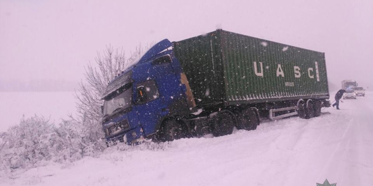 Херсонские патрульные не советуют ехать в сторону Николаева