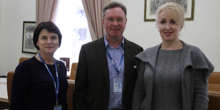 В Николаеве появится единый центр для помощи переселенцам и большой реабилитационный центр: Казакова пообщалась с представителем ОБСЕ