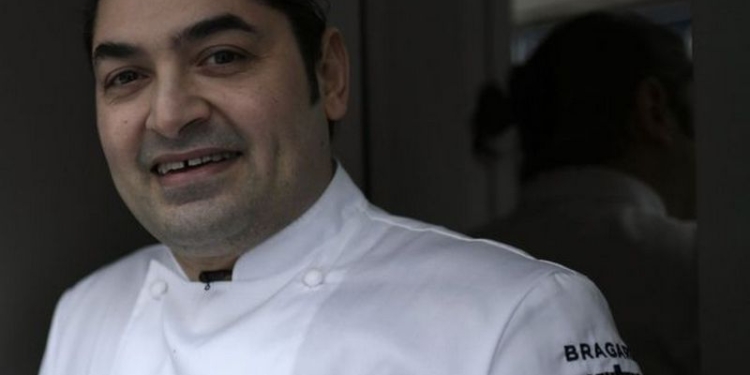 Бездомный ливанец в Париже прошел путь от мойщика посуды до владельца ресторана со звездой “Мишлена”