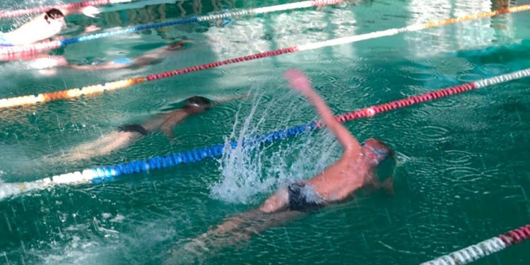 Плаванию все возрасты покорны: на чемпионате Николаева памяти Г.П.Бурлакова самому старшему участнику было 87 лет, а самому младшему – всего 5