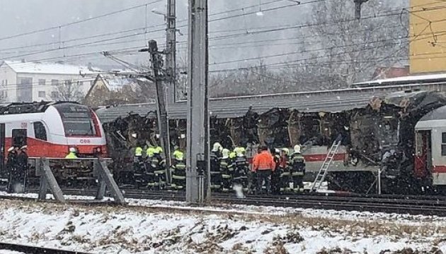 В Австрии столкнулись два поезда. Есть погибшие и много пострадавших 6