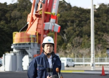 Японцы запустили самую маленькую космическую ракету в мире