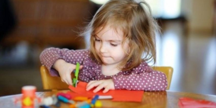 Юные николаевцы могут принять участие в конкурсе на лучшую открытку к 8 марта