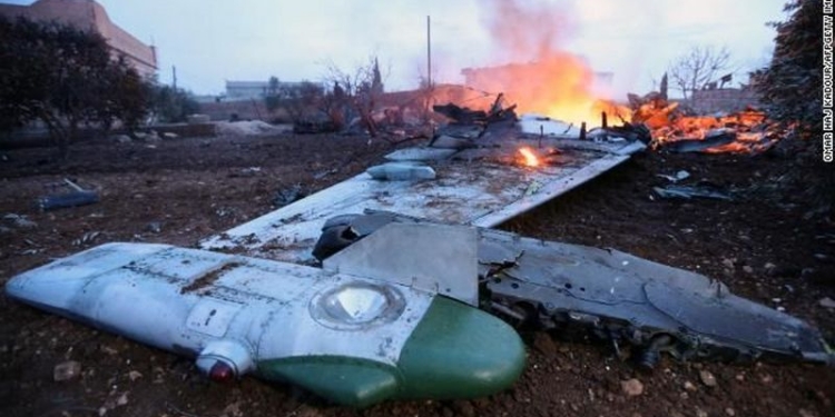 Минобороны РФ подтвердило гибель пилота сбитого в Сирии Су-25, заявив об ответном ударе по месту атаки