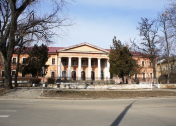 Земля под Домом офицеров флота в Николаеве должна отойти городу. Возможно, уже этой весной