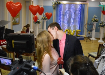 «Брак за сутки»: в Николаевском краеведческом музее в День святого Валентина поженились четыре пары