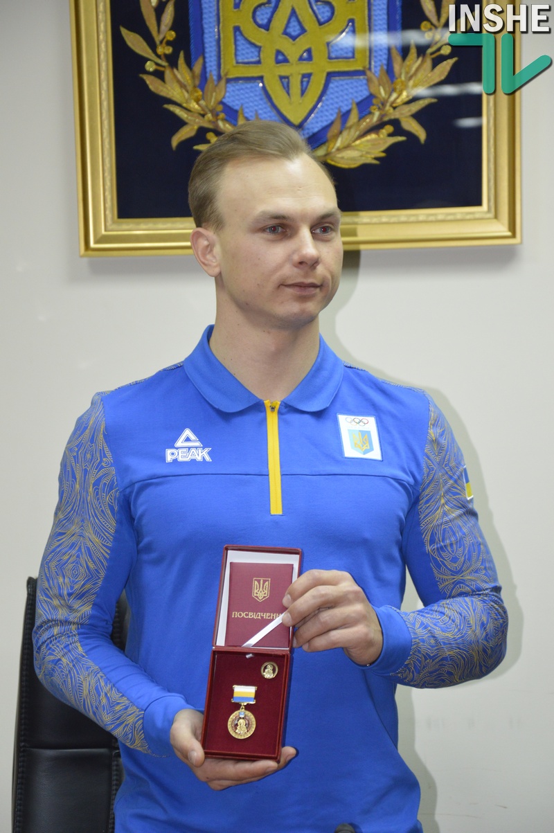 Глава Николаевской ОГА наградил олимпийского чемпиона Абраменко почётным отличием «Святой Николай Чудотворец» 3