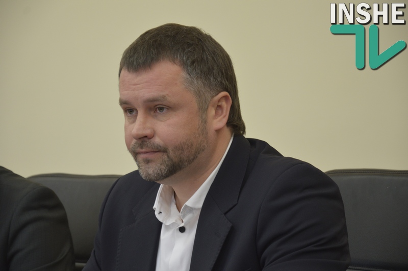 «Хватит унижаться перед ними» – депутаты Николаевского облсовета возмутились чиновниками ОГА, игнорирующими заседания комиссии по вопросу дорог 11