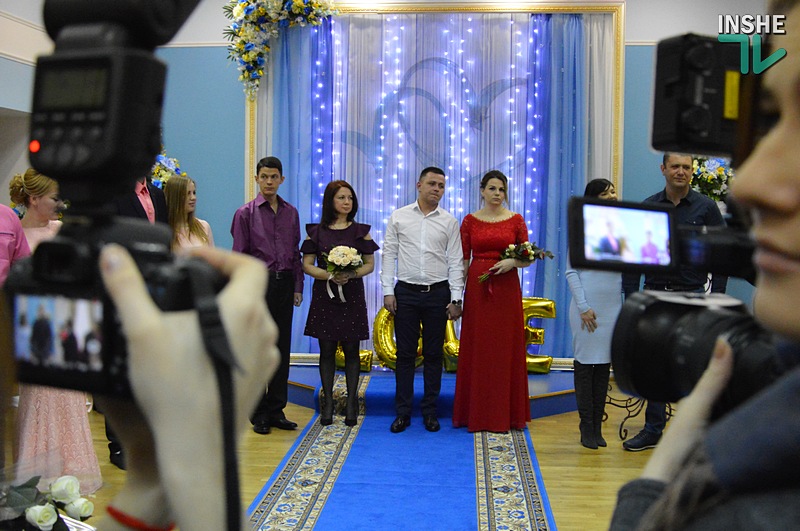 «Брак за сутки»: в Николаевском краеведческом музее в День святого Валентина поженились четыре пары 11
