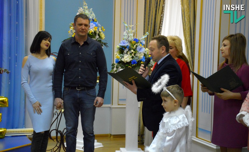 «Брак за сутки»: в Николаевском краеведческом музее в День святого Валентина поженились четыре пары 13
