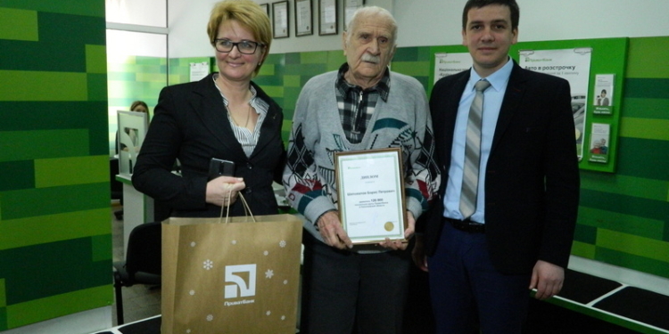 120 000 пенсионеров Николаевщины доверяют выплату пенсий ПриватБанку