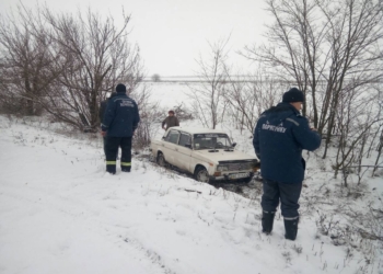 Счастливое ДТП под Веселиново – машину выбросило в кювет, но все живы