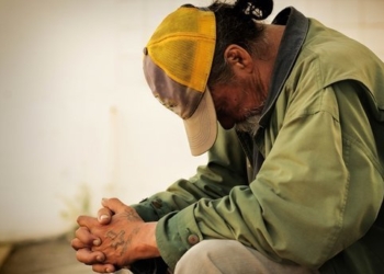 Бомж, похитивший деньги из аэропорта, пожаловался, что их украли