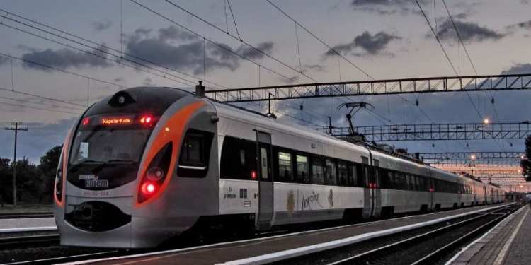 Укрзализныця подписала контракт с General Electric на $1 млрд.  – мы покупаем у них локомотивы (ОБНОВЛЕНО)