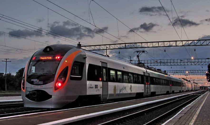 Скоростные поезда запустят из Киева в Одессу и еще в 2 города 1