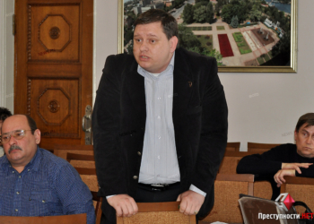 В кабинете главы Кривоозерской РГА провели обыск по делу о взятке
