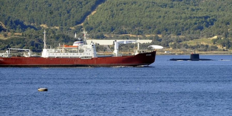 В Тунисе задержано российское судно с военной техникой, которое направлялось в Камерун