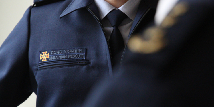 Украинских спасателей переоденут. Какой будет новая форма