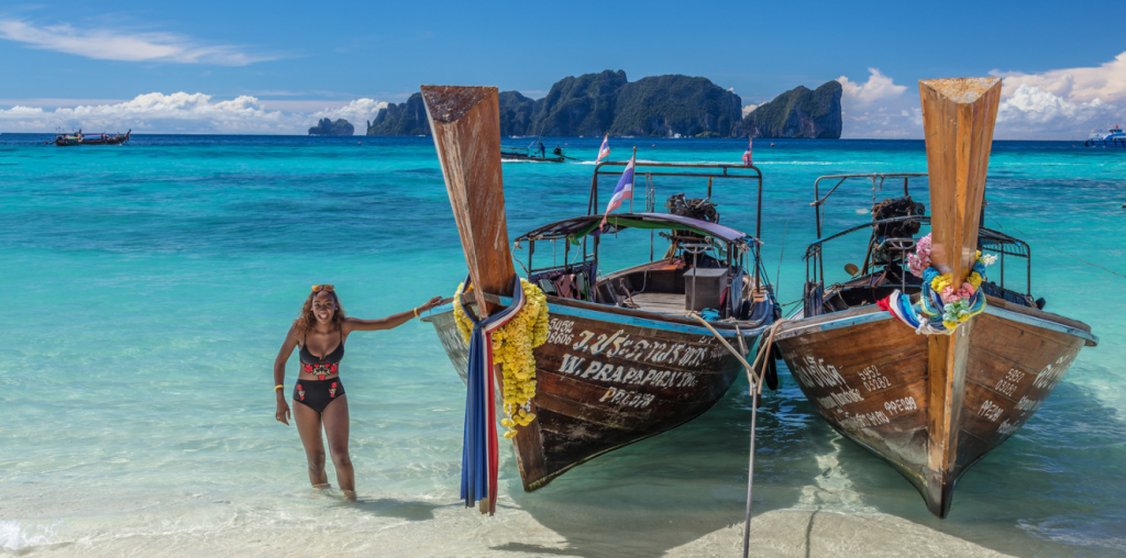 Загадили. Таиланд закрывает красивейший в мире пляж от туристов 1