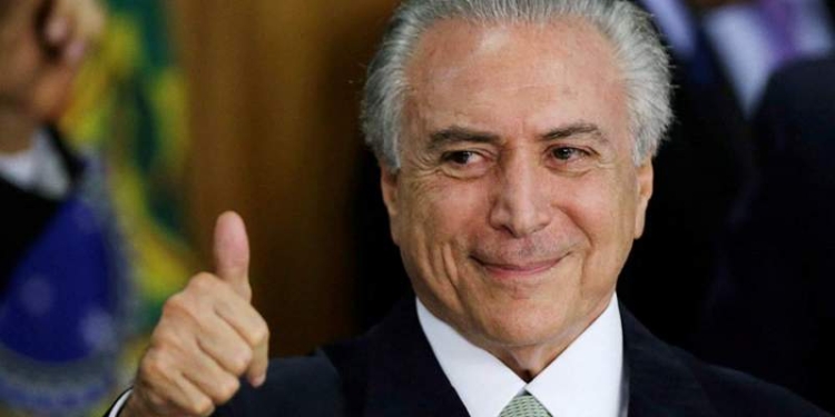 Президенту Бразилии забыл доказать, что он живой. Это обошлось ему в $14 тыс.