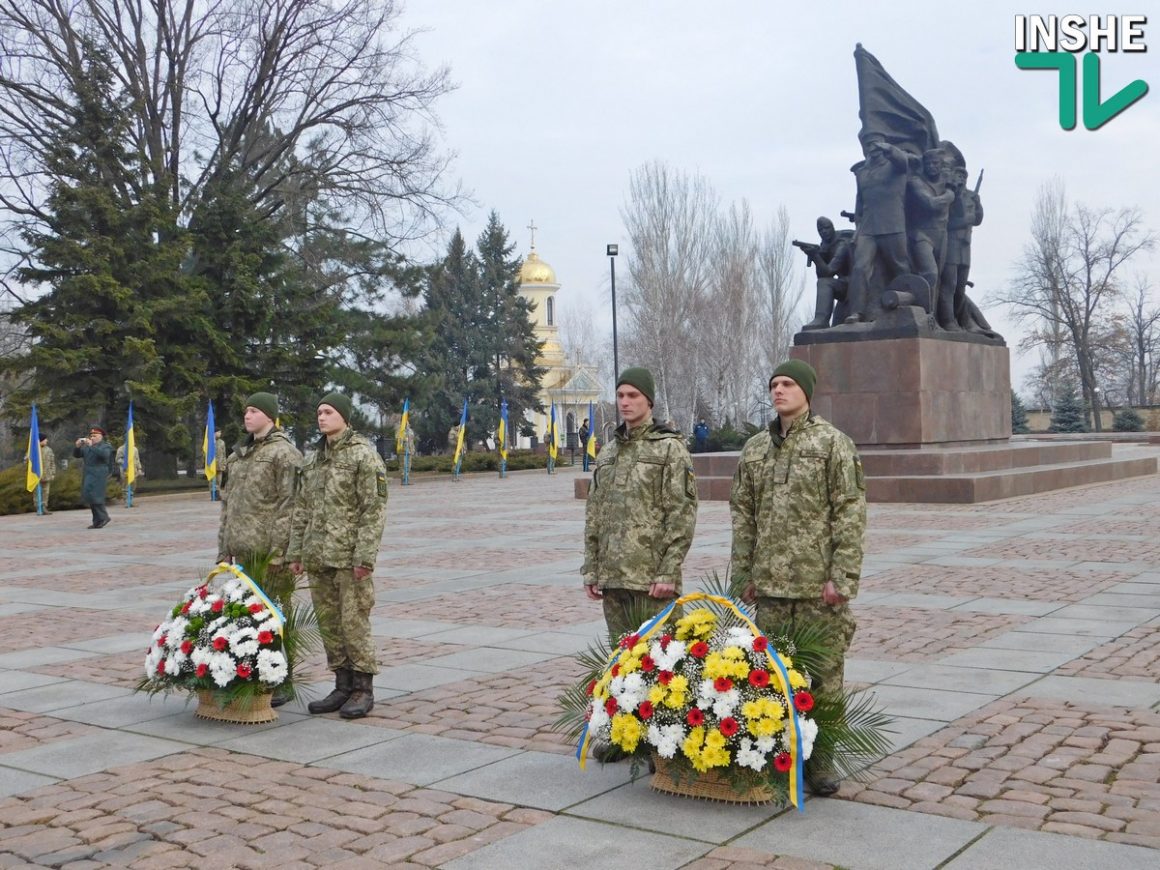 День освобождения Николаева от немецко-фашистских захватчиков отметили возложением цветов к Вечному огню 1