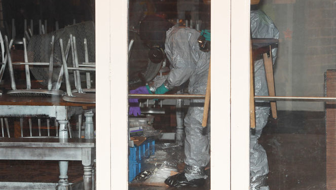 СМИ: Отравляющие вещество могло находиться в чемодане дочери Скрипаля