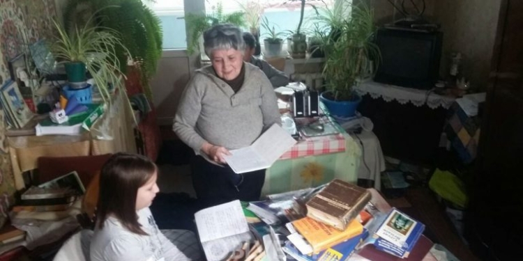 В отношении репетиторши из Одесской области, которая избивала и душила своих учеников, открыто уголовное производство