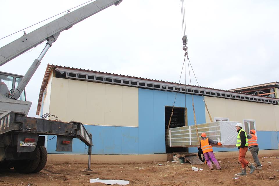 Строительство военного городка на полигоне «Широкий Лан» на Николаевщине: казармы готовы на 60%, строители жалуются на выходки погоды 1