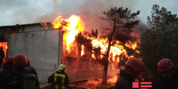 В Баку загорелся наркодиспансер – есть погибшие и раненые
