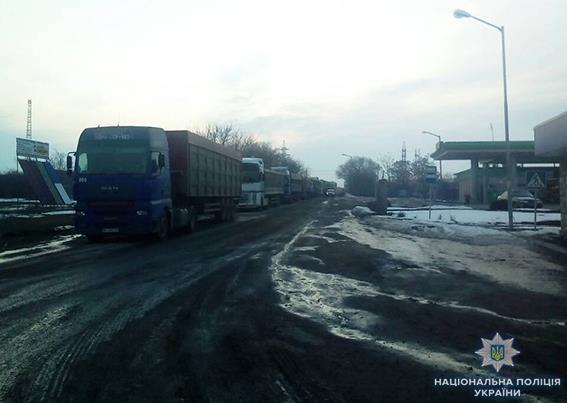На Николаевщине разблокировали две дороги – протестующее готовы ждать до четверга 1