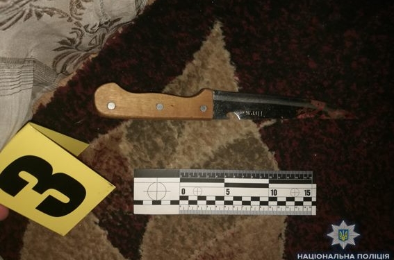 В Николаеве мужчина приревновал к соседу свою сожительницу. Сосед умер от ножевых ранений